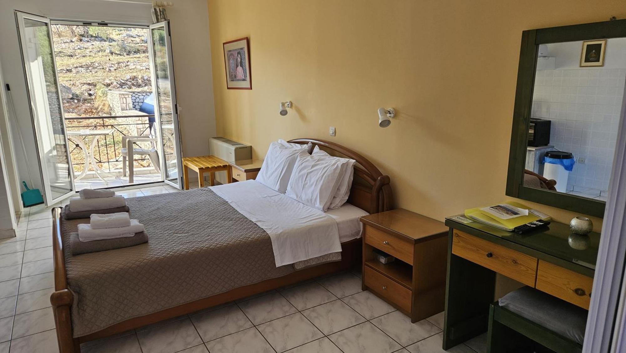 Mema'S Apartment Agia Efimia Værelse billede